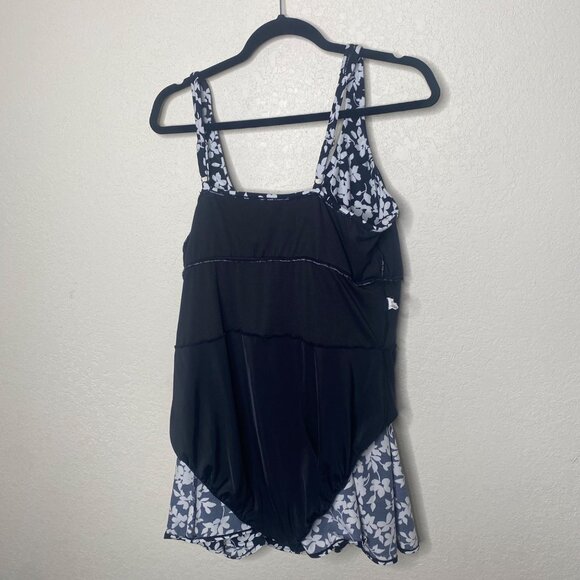 Croft & Barrow Swim Dress Womens 22W Floral Black & White One Piece Plus Size Be - Picture 9 of 11